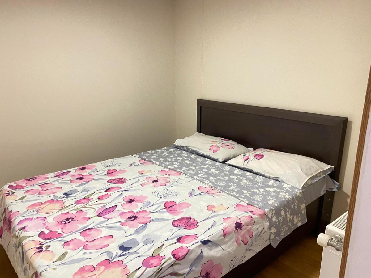 Freedom Square Apartment Тбілісі Екстер'єр фото