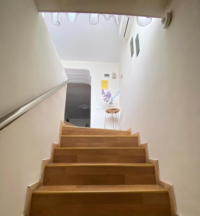 Freedom Square Apartment Тбілісі Екстер'єр фото