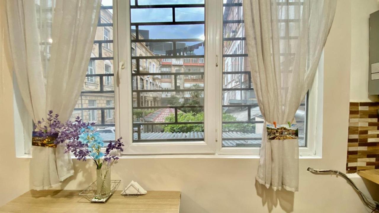 Freedom Square Apartment Тбілісі Екстер'єр фото