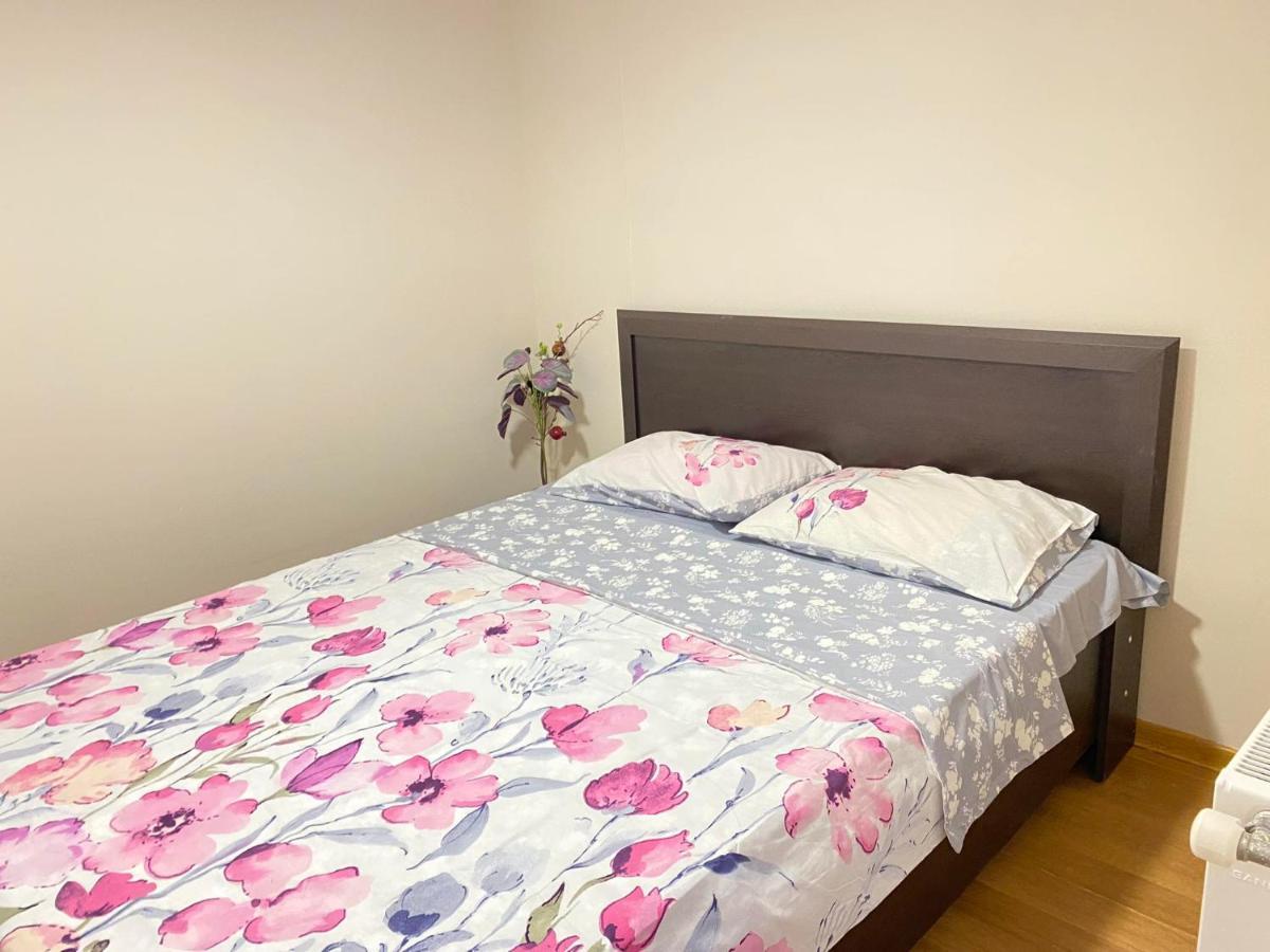 Freedom Square Apartment Тбілісі Екстер'єр фото