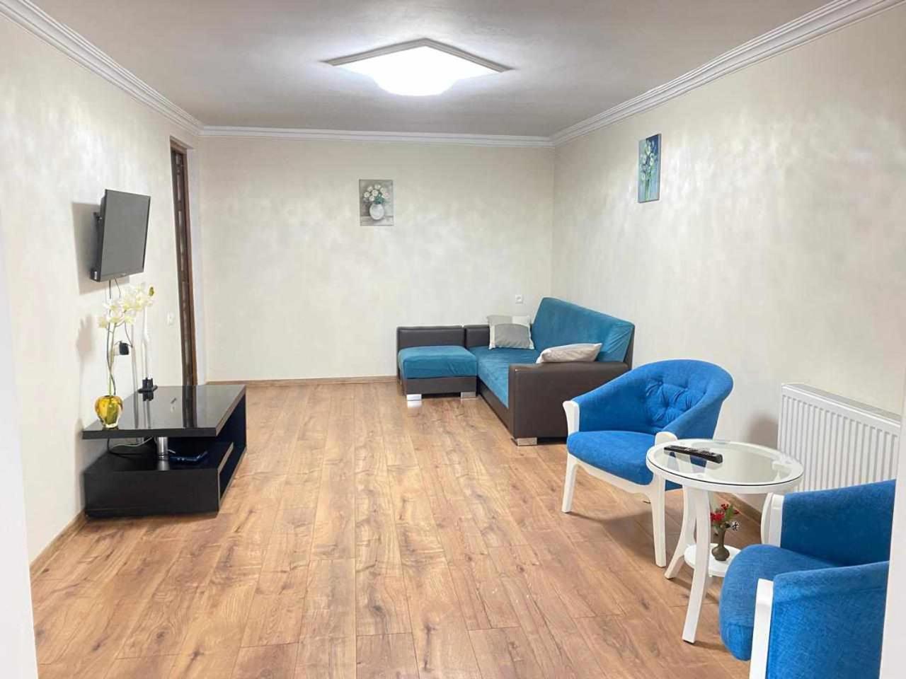 Freedom Square Apartment Тбілісі Екстер'єр фото